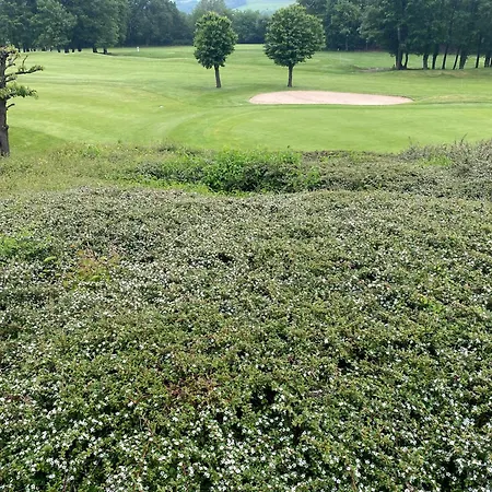 Wohnen De Lux - Direkt Am Golfplatz סטרומברג